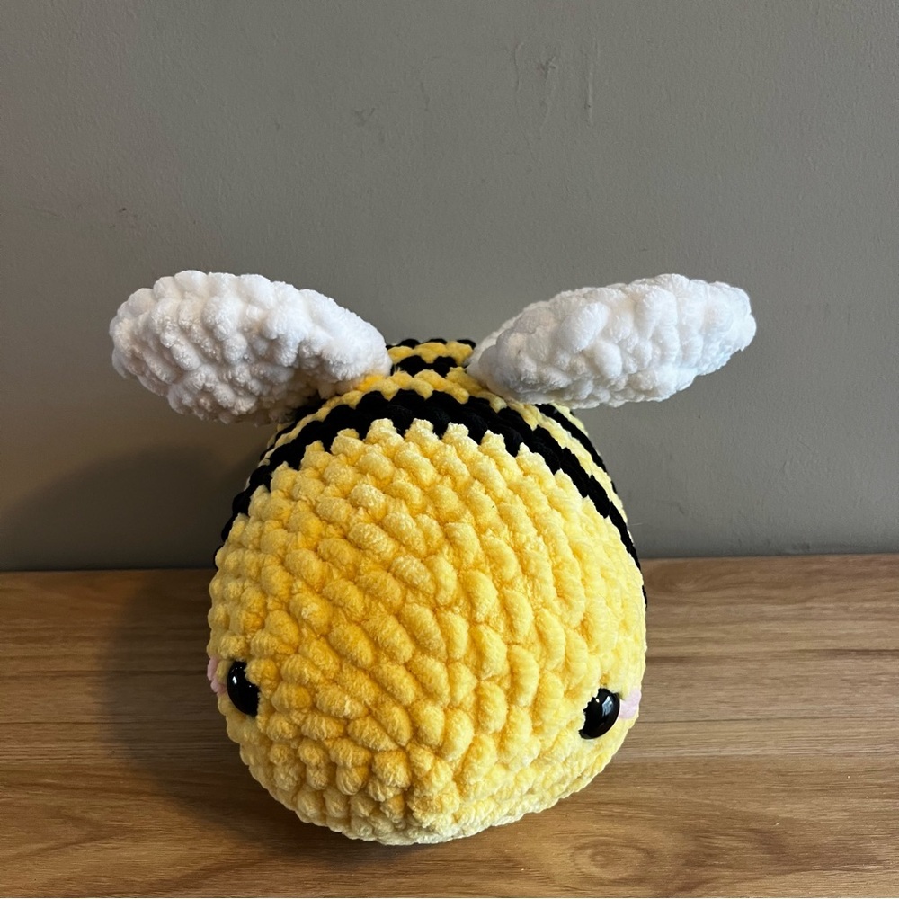 Crochet Bee Plushie Stuffed Black Yellow Soft Yarn Collectible Decor Gifts Baby